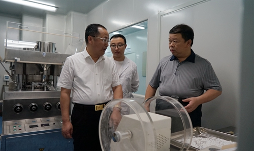 株洲市委常委、宣传部长聂方红一行实地考察GMP药品生产车间