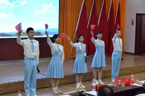高校思政教育怎么样？这群大学生来展示